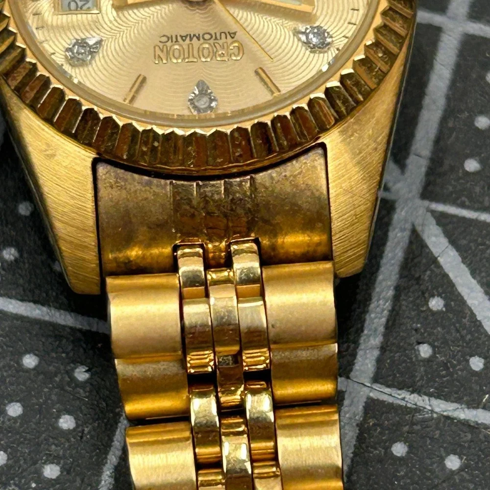Croton Automatic Gold Tone Watch Fluted‎ Bezel Crystal Markers Tested